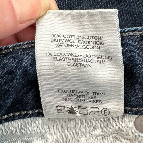 SILVER Jeans Co Women’s Suki Slim Light Distressing Slight Raw Hem Slant W26/L31 - Picture 12 of 15